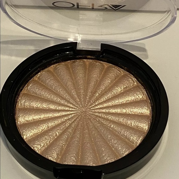 OFRA COSMETIC RODEO DRIVE Gold Shimmer Highlighter Luminizer New. - Picture 1 of 5